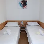 Maca I Ante Pavlovic 3* Međugorje