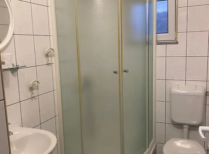 Maca I Ante Pavlovic Frühstückspension 3*